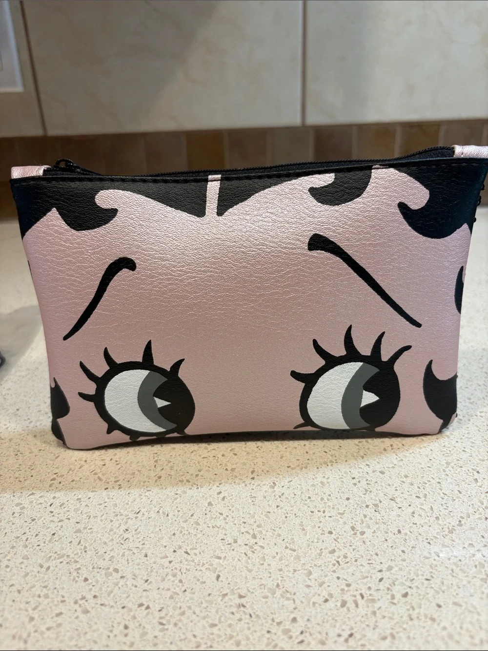 Betty Boop Pink and Black Cosmetic Pouch with 4 Piece Beauty Set - Picture 6 of 9